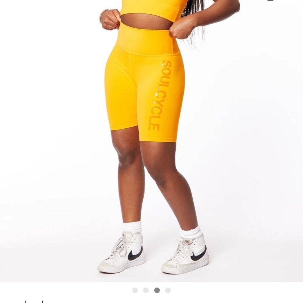 Soulcycle mile high orange bike short NWT